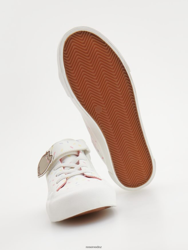 Reserved Girls Pusheen Trainers P6H08T1770 Shoes White