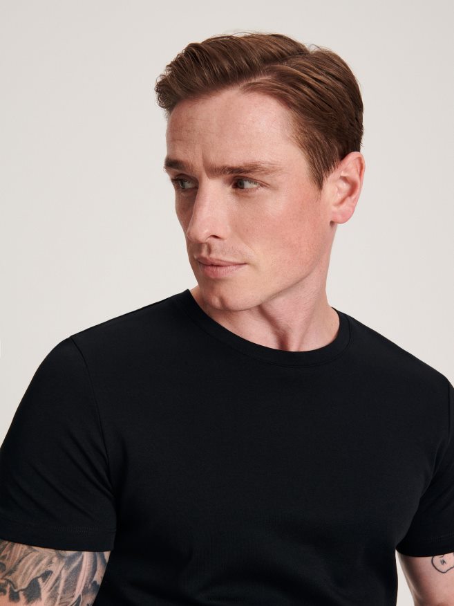 Reserved Men Slim Fit T-Shirt P6H08T1189 Apparel Black