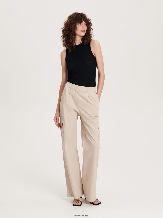 Reserved Women Trousers With Cargo Pockets P6H08T642 Apparel Beige