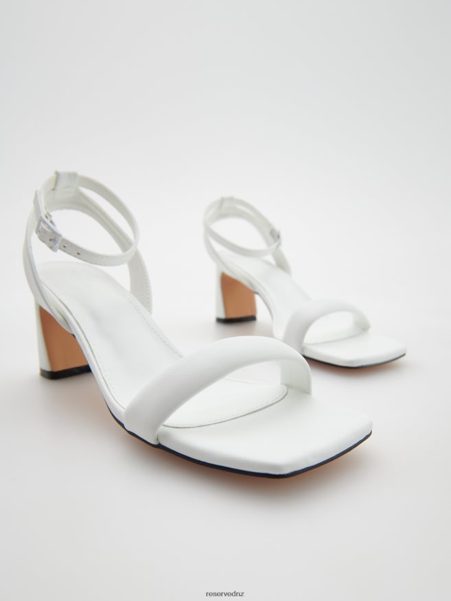 Reserved Women Block-Heel Sandals P6H08T960 Shoes White