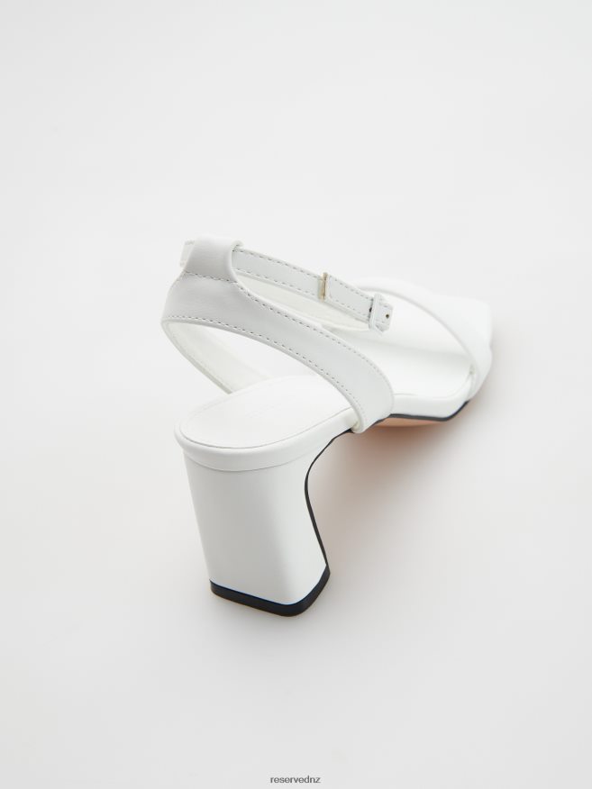 Reserved Women Block-Heel Sandals P6H08T960 Shoes White