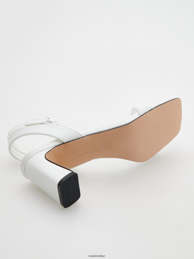 Reserved Women Block-Heel Sandals P6H08T960 Shoes White