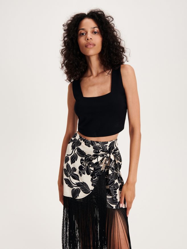 Reserved Women Plain Crop Top P6H08T493 Apparel Black