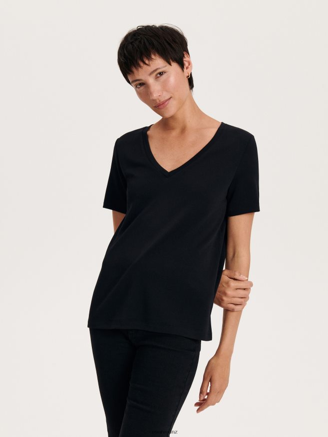 Reserved Women T-Shirt P6H08T387 Apparel Black